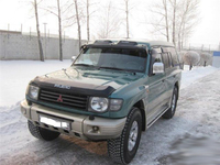 Козырёк лобового стекла (Дефлектор) Mitsubishi Pajero