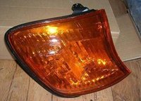 Габариты Toyota Ipsum SXM 10 оранжевый