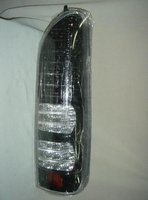 Стопы тюнинг диодные Toyota Hiace 2005 темные (дымчатые) черные