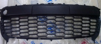 Решетка бамперная Mazda Cx-7 2006-2009