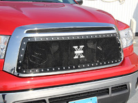 Вставка в решетку радиатора (накладка на решетку) Toyota Tundra 