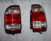 Стопы Nissan Terrano R50 (красные)