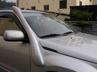 Шноркель Suzuki Escudo 2005-2012 правый "перо"