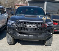 Решетка радиатора тюнинг с огнями LED Toyota Tacoma 2019-2023