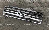 Решетка радиатора Toyota Land Cruiser 100 2005-2007 хром 