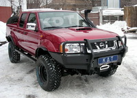 Силовой передний бампер Nissan NP-300