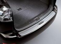 Накладка на задний бампер Lexus RX330 / Toyota Harrier 2003-2009 (метал)