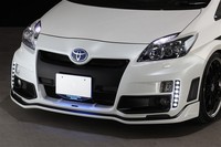 Бампер передний Tommy Kaira на Toyota Prius 30 + ходовые огни