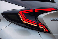 Стопы тюнинг красные бегающий поворотник Toyota C-HR 2016+