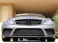 Решетка радиатора C63 AMG для Mercedes C-Class W204 (черная)