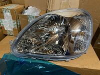 Фары Toyota Vitz/Yaris 2002-2005 (комплект)