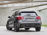 Задний бампер AMG для Mercedes GLA X156